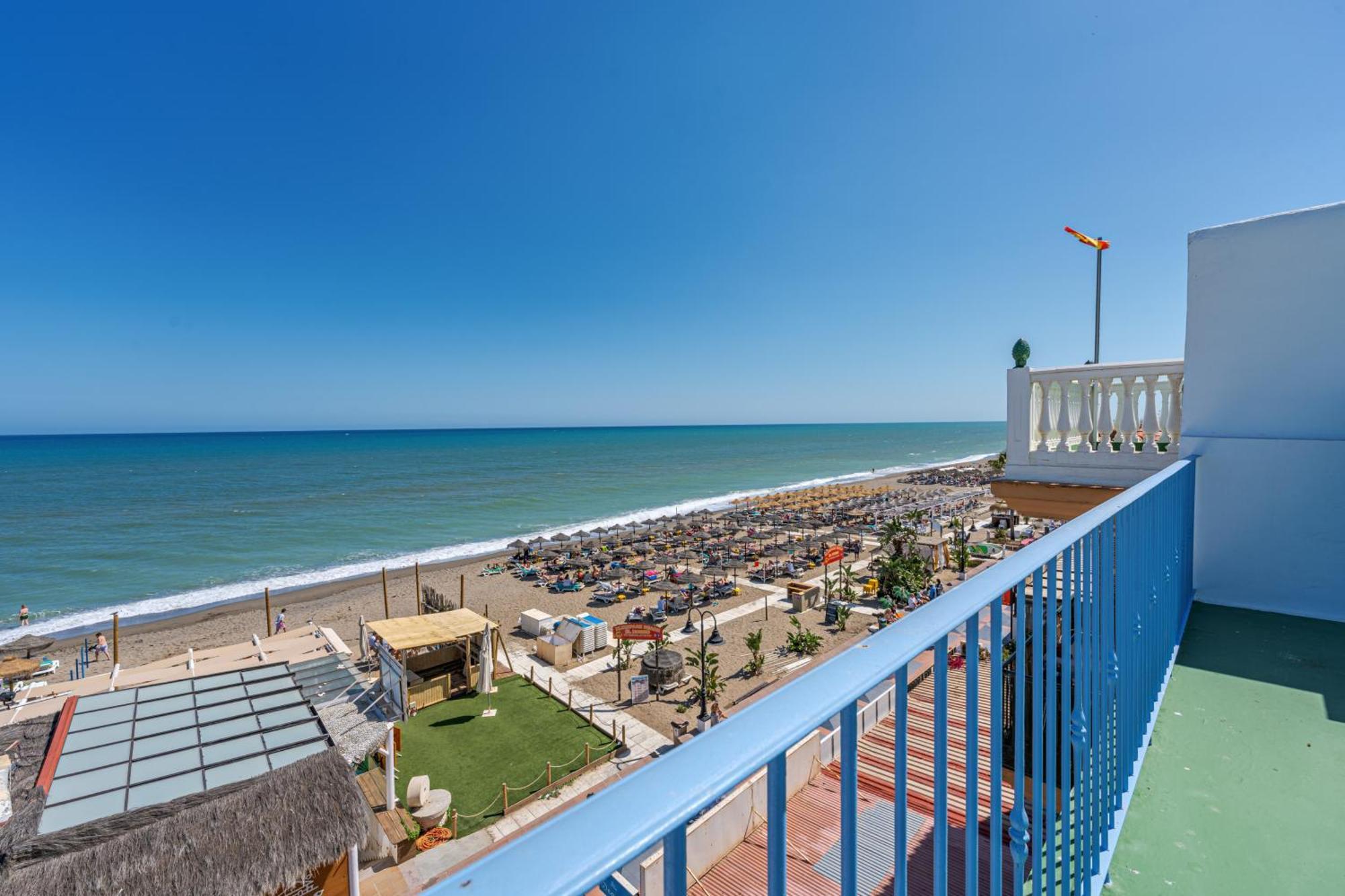 Sunset Malaga - Carihuela Beach & Sun ตอร์เรโมลิโนส ภายนอก รูปภาพ