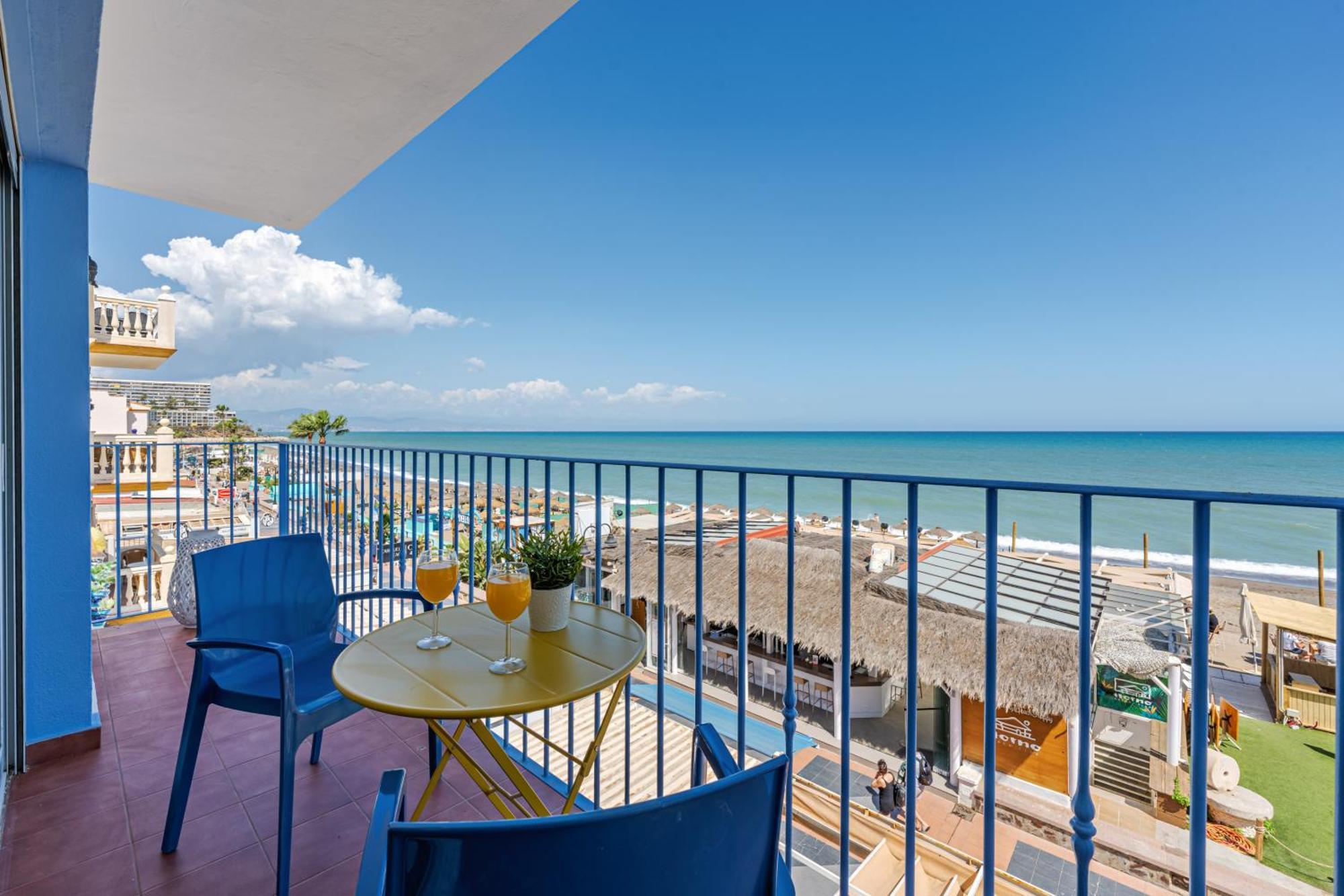 Sunset Malaga - Carihuela Beach & Sun ตอร์เรโมลิโนส ภายนอก รูปภาพ